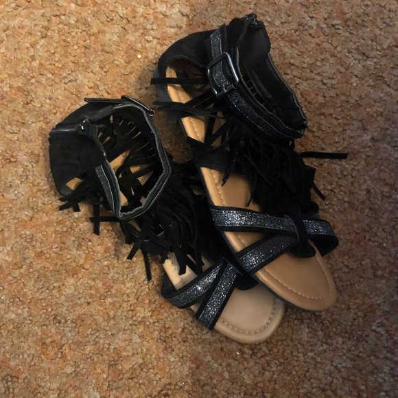 Fringe Forever 21 EUC Gladiator Sandals Black faux Suede Size 7 - Picture 2 of 10